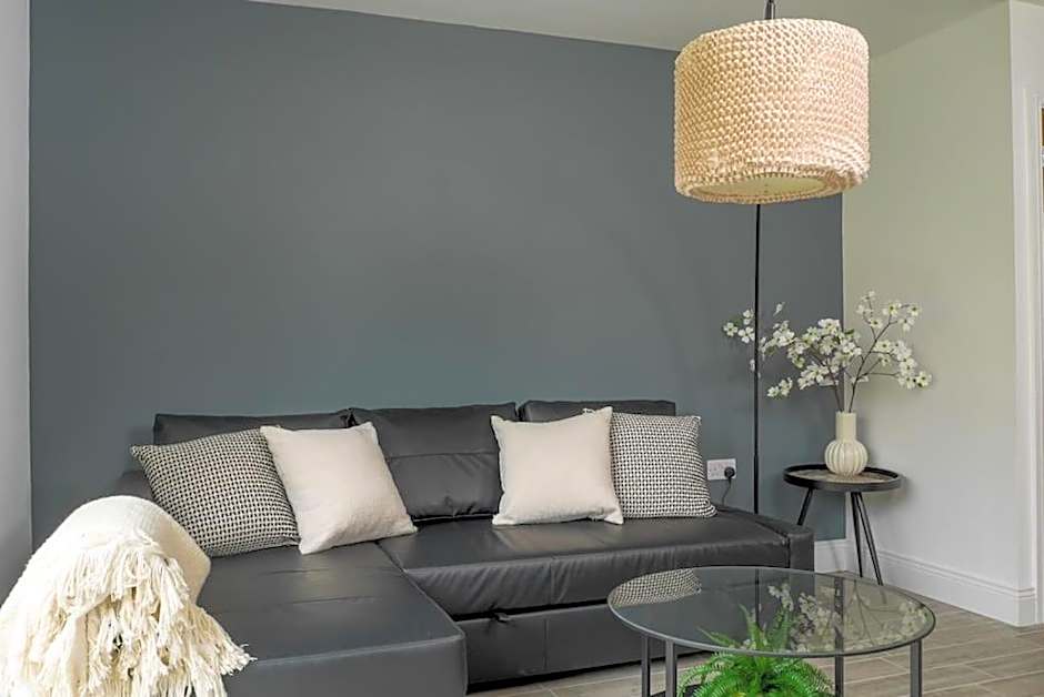 Durham, Free Parking, Central - Modern House