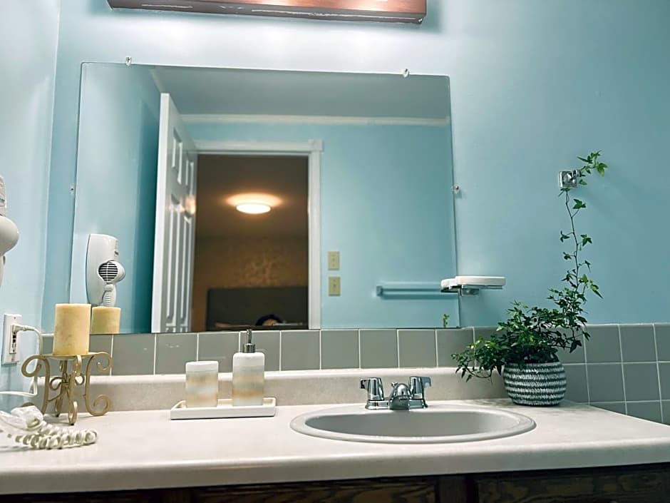 Lee's Ocean Peek B & B
