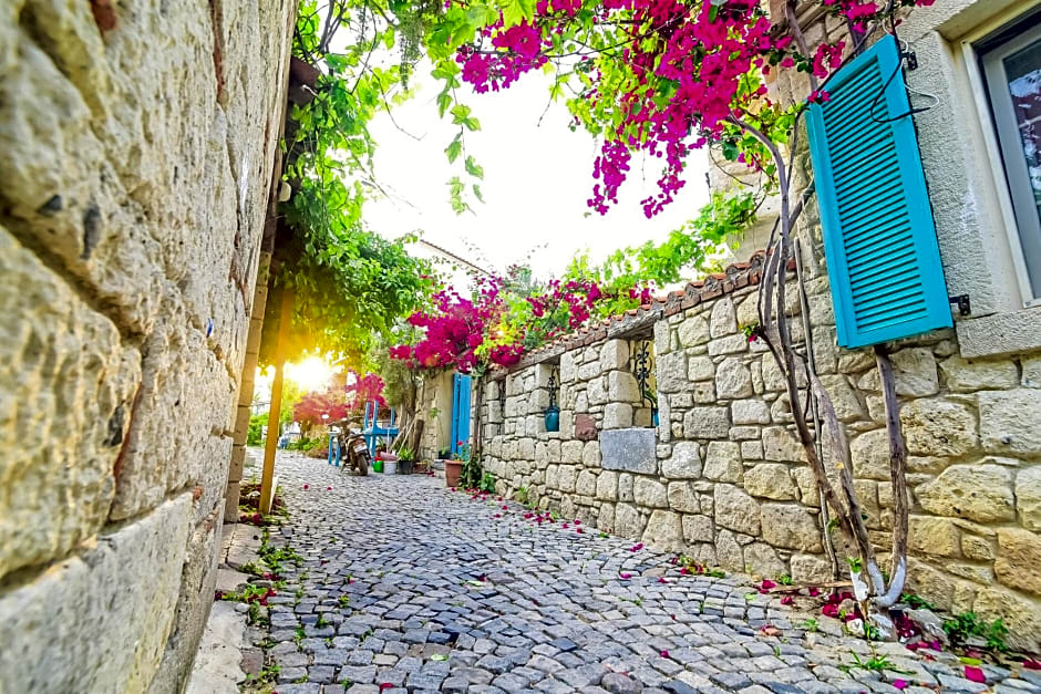 Alacati Asmali Konak Hotel