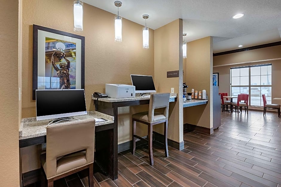 Comfort Inn & Suites Cedar Rapids CID Eastern Iowa Airport