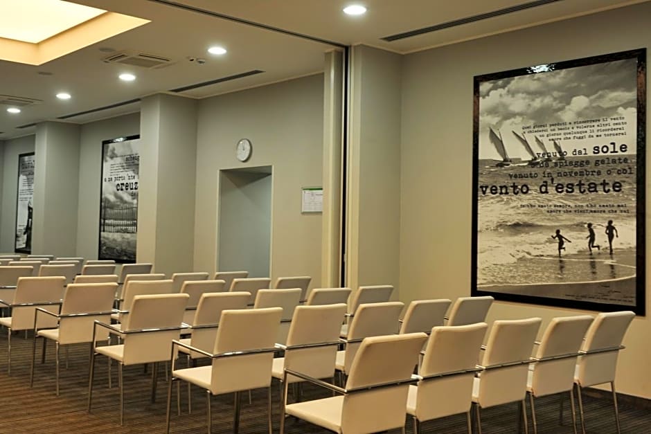 Holiday Inn Genoa City By IHG