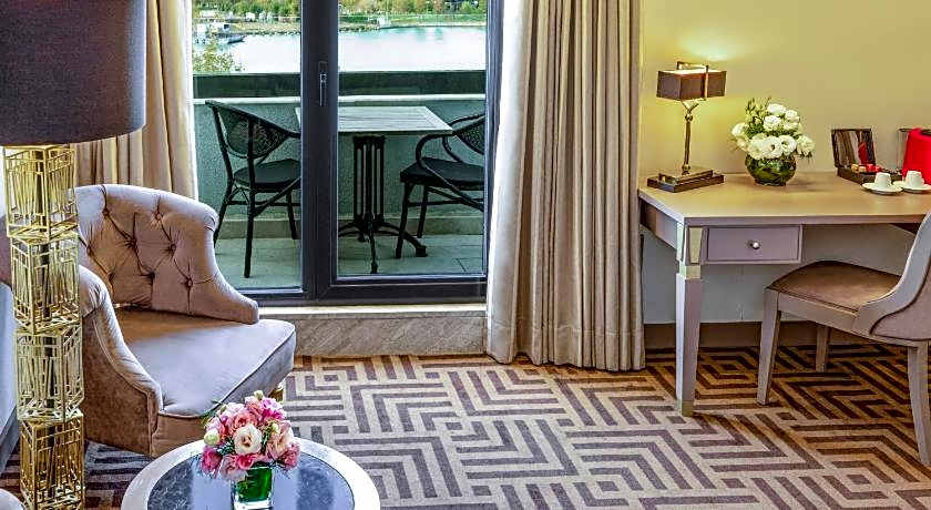 Ramada by Wyndham Istanbul Golden Horn