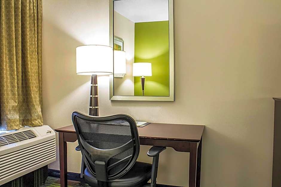 Econo Lodge Ankeny- Des Moines