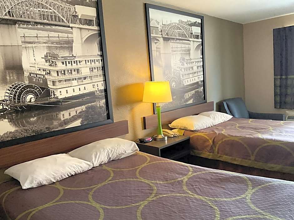 Super 8 by Wyndham Chattanooga/East Ridge