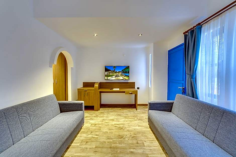 Risus Garden Marina Hotel