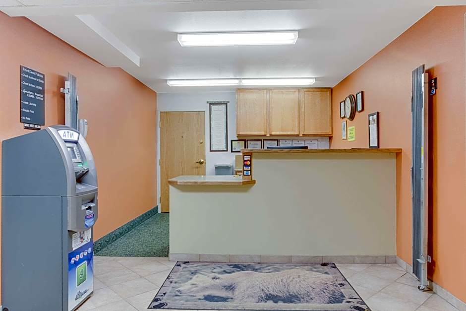 Super 8 by Wyndham Cooke City Yellowstone Park 