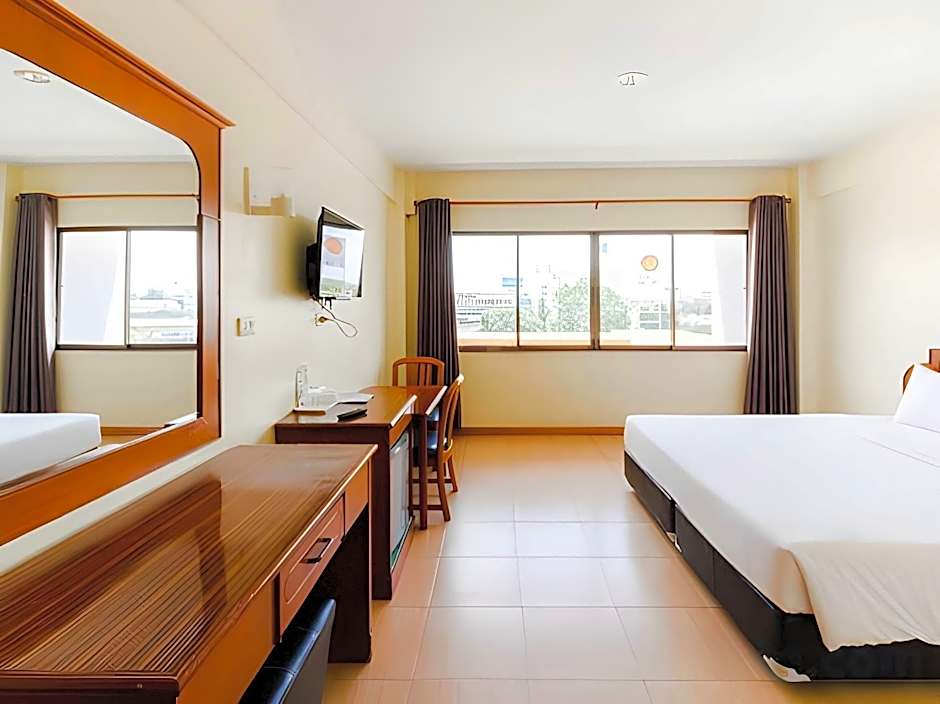 River Hotel The Budget