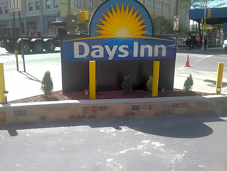Days Inn by Wyndham Long Island City
