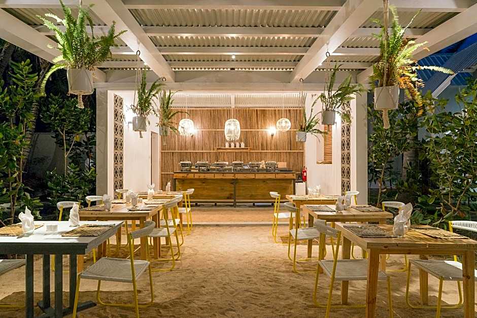 Tropical Attitude - Adults Only