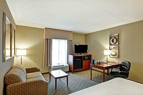 King Room with Sofa Bed and Study - Non-Smoking