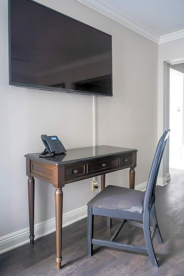 French Quarter Suites Hotel