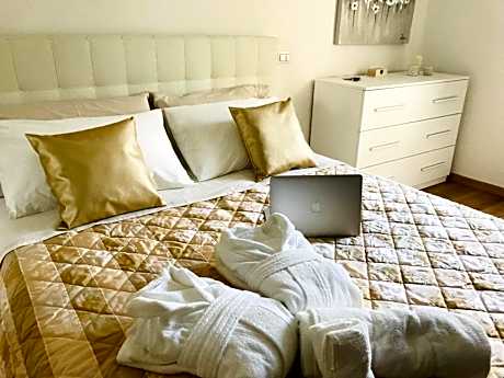 Deluxe Double Room with Bath