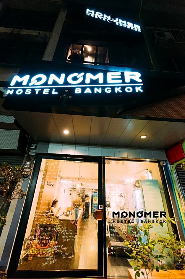Monomer Hostel
