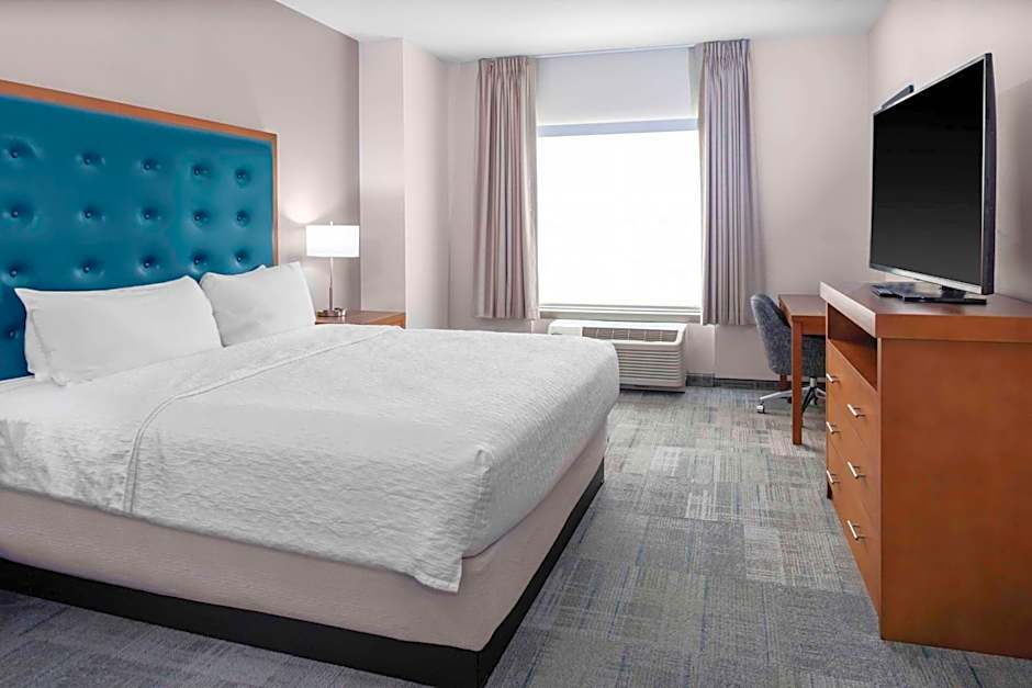 Photo 1 of 3 of Standard 1 King Bed
