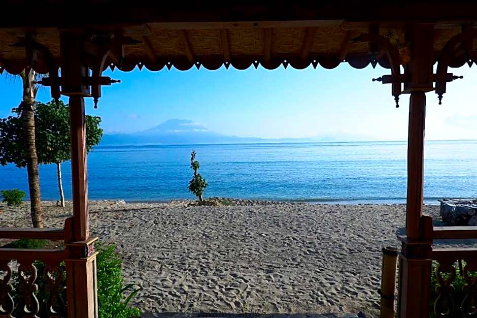 Blue Harbor Beachfront Villas & Resto