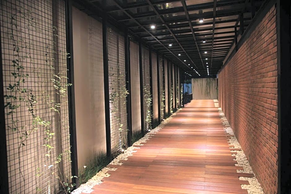 Beehive Boutique Hotel