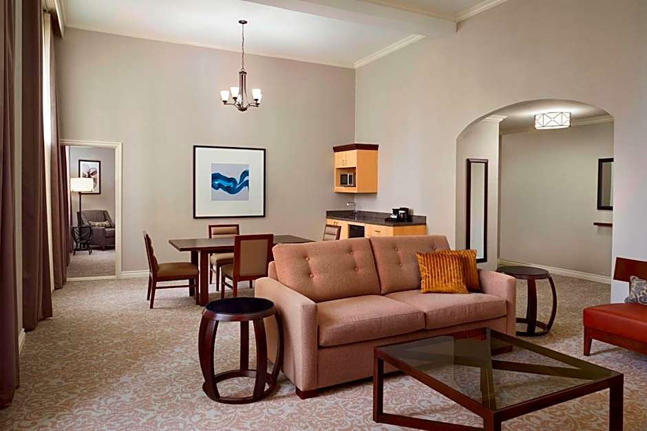 Delta Hotels by Marriott London Armouries