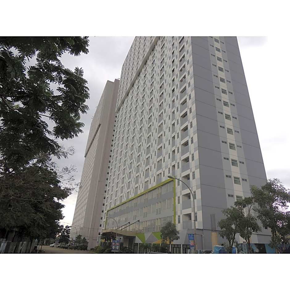 Reva Room on Gunung Putri Square Apartment