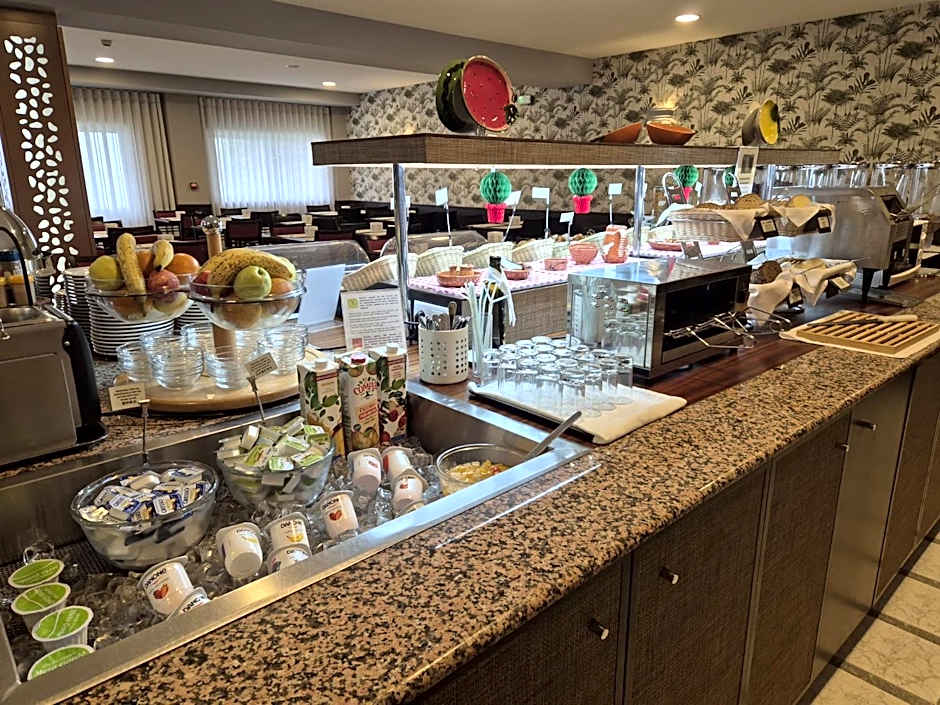 Hotel Feira Pedra Bela
