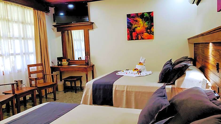 Volcano Lodge, Hotel & Thermal Experience