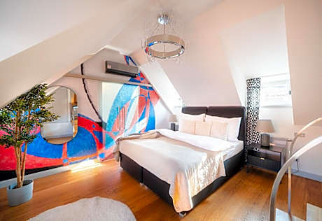 King Suite with Terrace