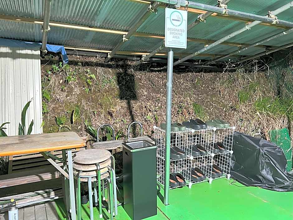 森の香りに包まれたプライベート空間でマイデバイスイマーシブ体験を堪能できる贅沢--BlueFlow KATSUURA