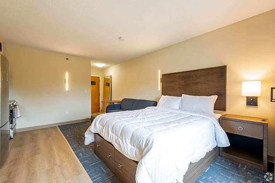 Residences at Solomon Pond