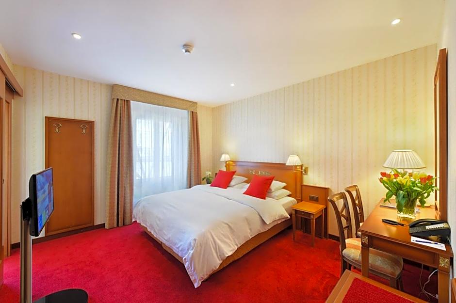 Golf Hotel René Capt