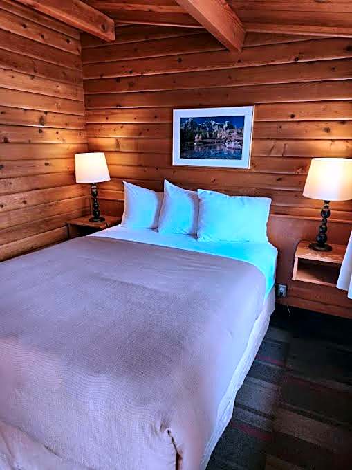 Rundle Mountain Lodge