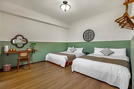 Single Room with Shared Shower and Toilet