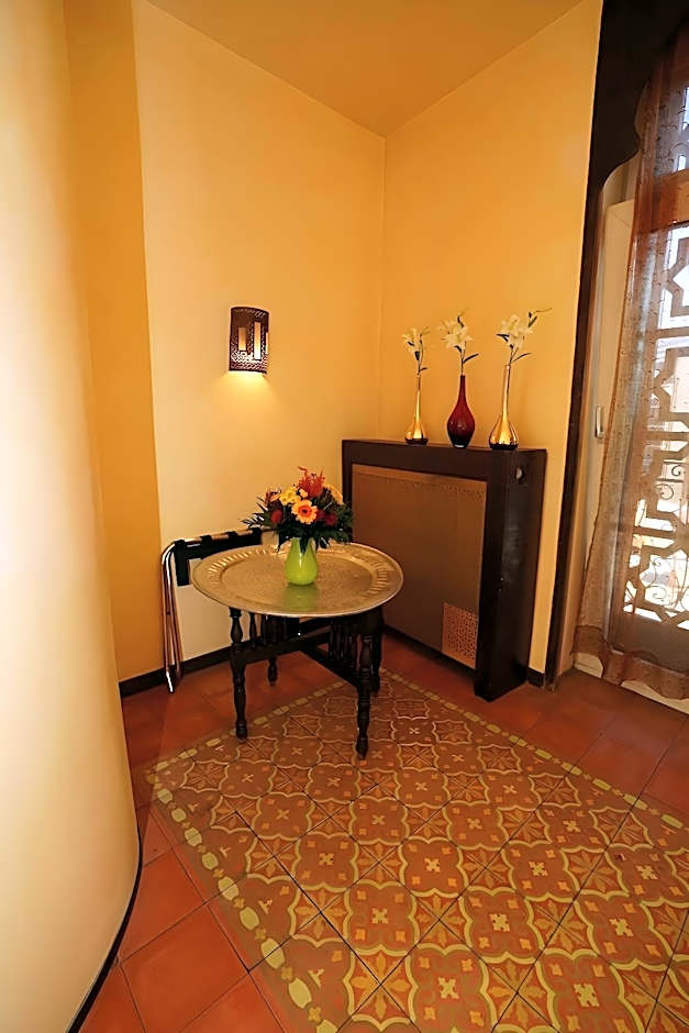 Hotel Villa Oriental & Restaurant                                               