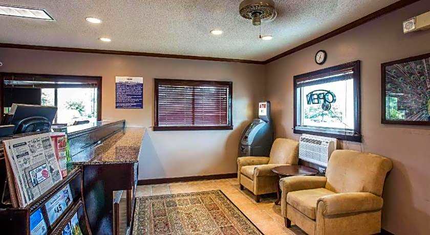 Suburban Studios Charlotte-Ballantyne