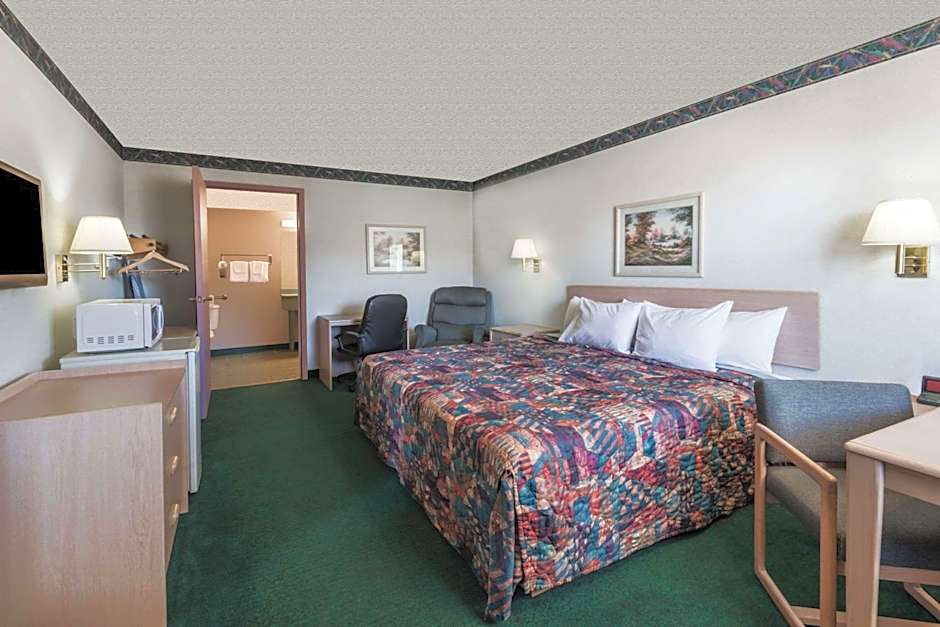 Knights Inn Ottawa