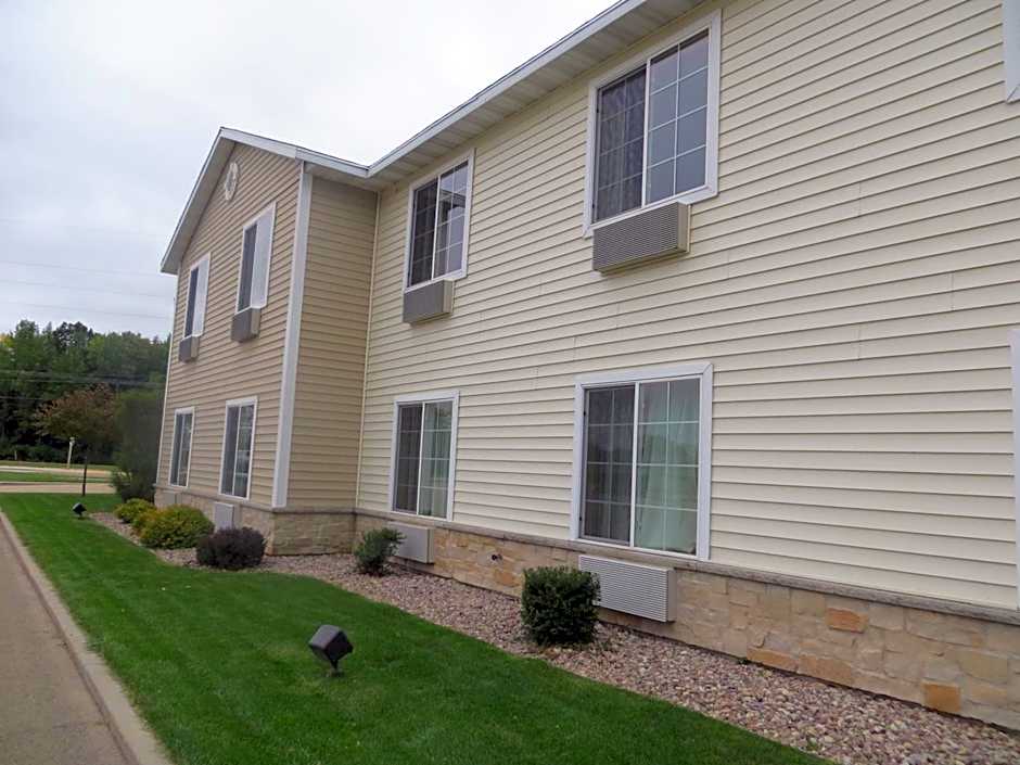 Cobblestone Inn & Suites - Brillion