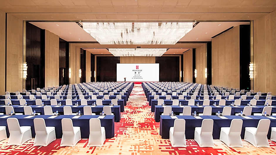 HUALUXE Xiamen Haicang Harbour View By IHG