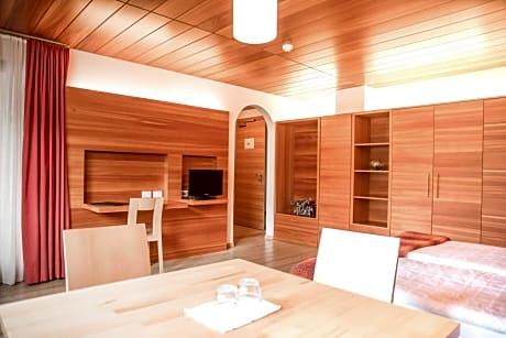 Superior Deluxe Double or Twin Room 