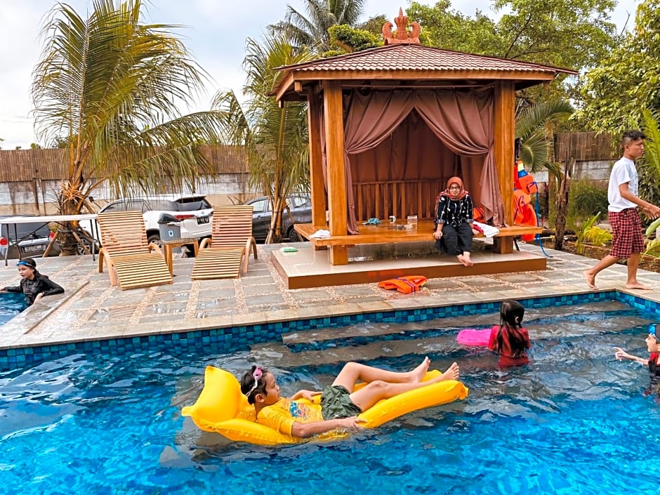 Embay House & Private Pool – Bogor, PA