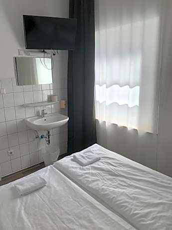 Double Room with private shower and shared toilet