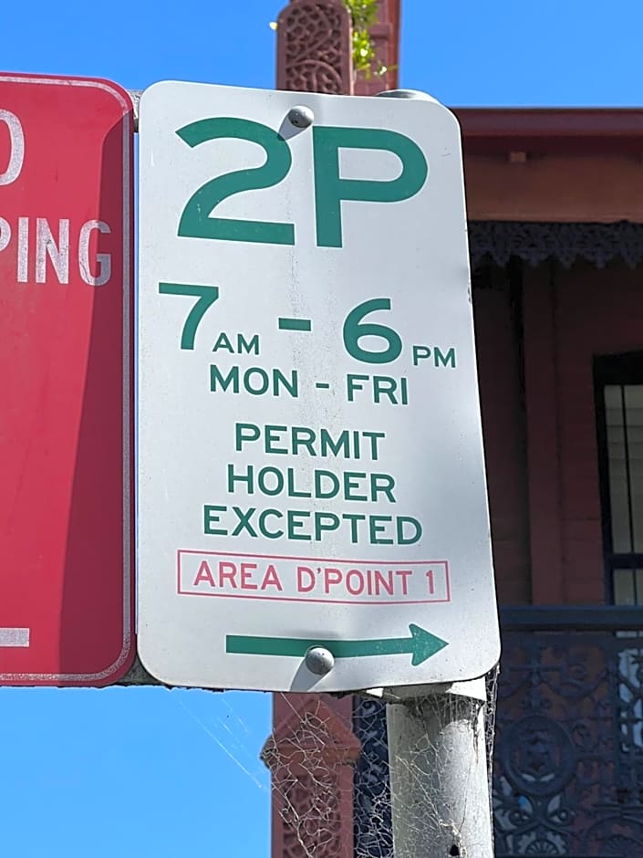 Edgecliff Lodge Motel