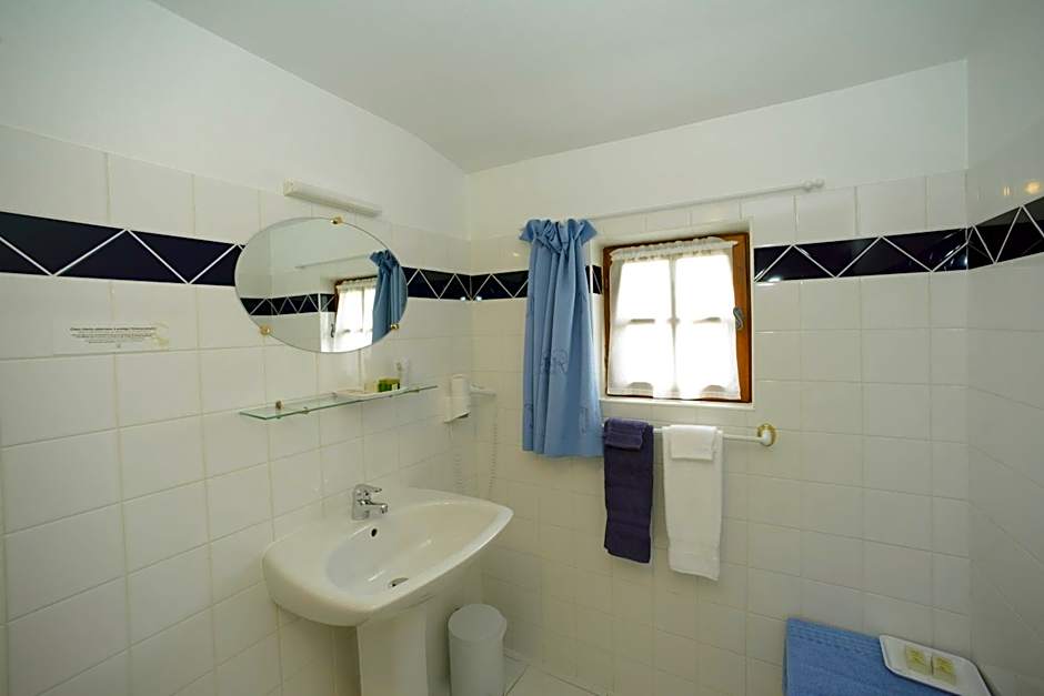 Logis Hôtel Restaurant Manoir De L'Acherie