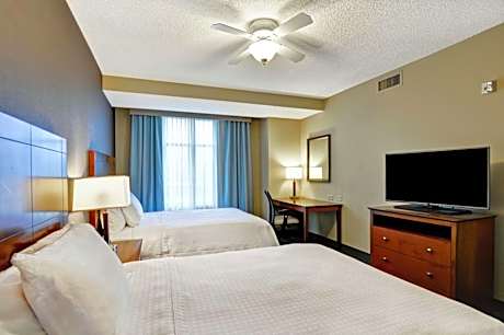 Two Bedroom Suite with One King and Two Queen Beds - Non-Smoking
