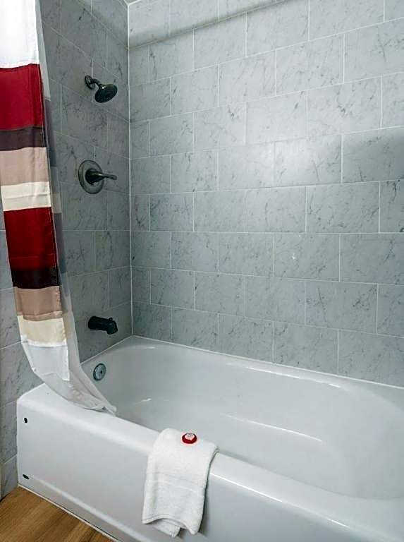 OYO Hotel Tulsa N Sheridan Rd & Airport