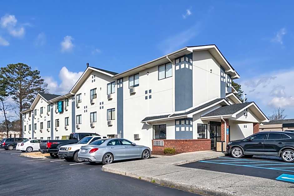 City Center Inn by OYO I-64 Newport News