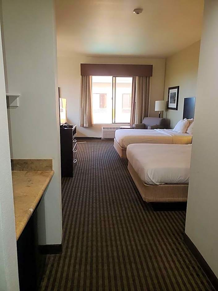 Legacy Inn & Suites