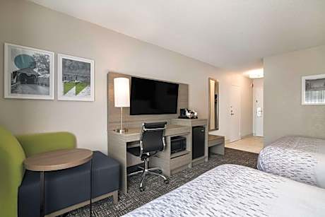 Queen Room with Two Queen Beds and Mobility Accessible Tub