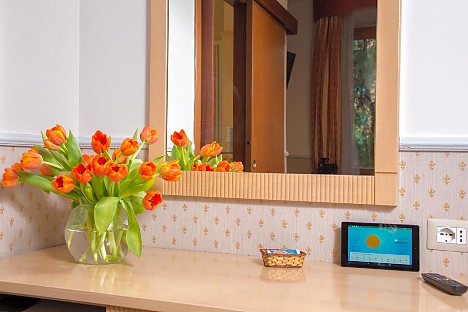 Hotel Arco Di Travertino