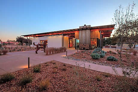 Best Friends Roadhouse and Mercantile