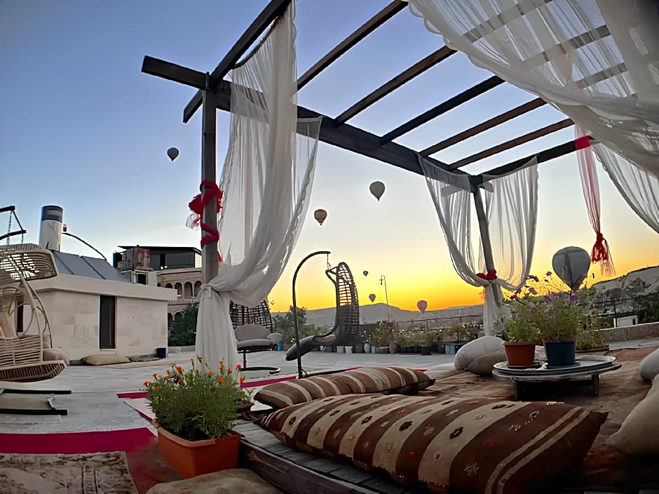 Noah's Ark Cave Hotel