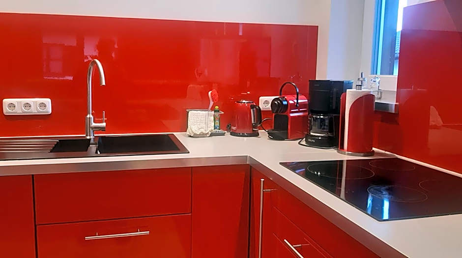 Hilleprandt - Adults Only