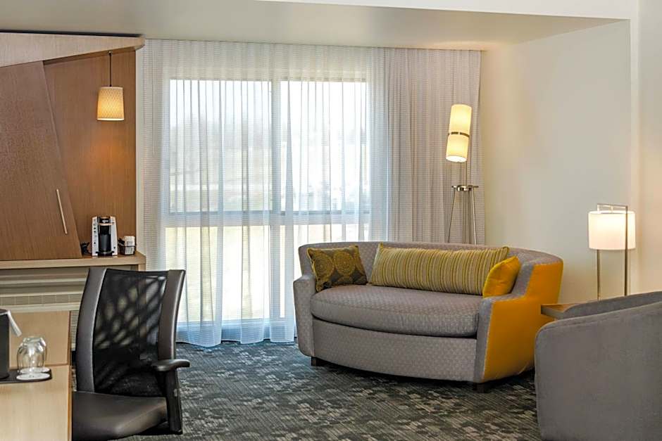 Courtyard by Marriott Somerset
